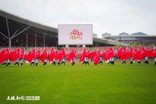 意媒：罗马提前结束租借 阿兹蒙或在冬窗租借加盟博洛尼亚意媒《米兰体育报》消息，今年夏窗租借加盟罗马的伊朗前锋阿兹蒙，将在冬窗提前结束租借离开罗马，母队勒沃库森或在冬窗将阿兹蒙租借至博洛尼亚继续锻炼。